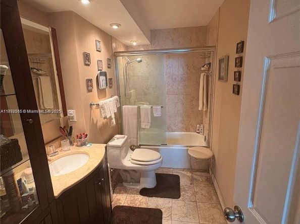 1301 NE Miami Gardens Dr 926W, Miami FL 33179