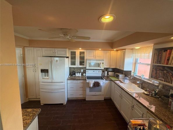 1301 NE Miami Gardens Dr 926W, Miami FL 33179