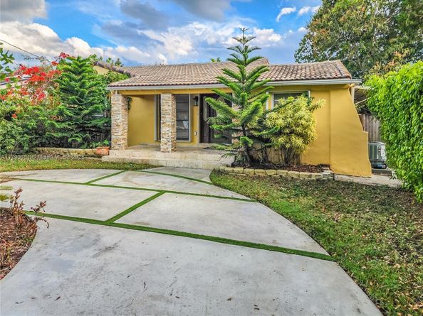 4610 SW 3rd St, Miami FL 33134