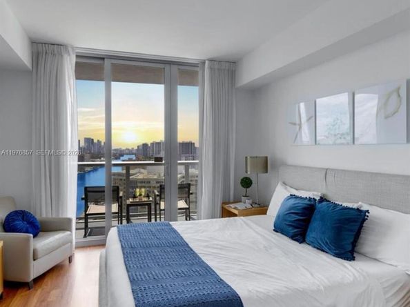 2602 E Hallandale Beach Blvd R3009, Hallandale Beach FL 33009