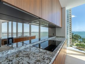 175 SE 25 Rd 501, Miami FL 33129