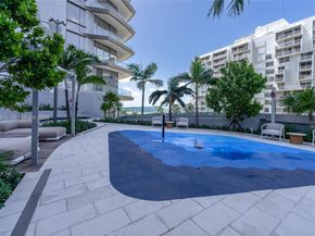 175 SE 25 Rd 501, Miami FL 33129