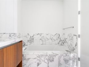 175 SE 25 Rd 501, Miami FL 33129