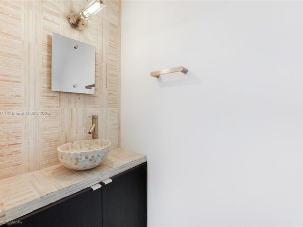 2970 Bird Ave 15, Miami FL 33133