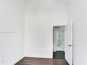 2970 Bird Ave 15, Miami FL 33133