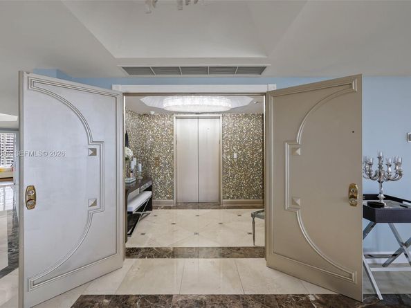 2600 Island Blvd 1006, Aventura FL 33160