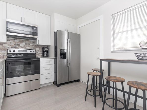 3600 NE 170th St 308, North Miami Beach FL 33160