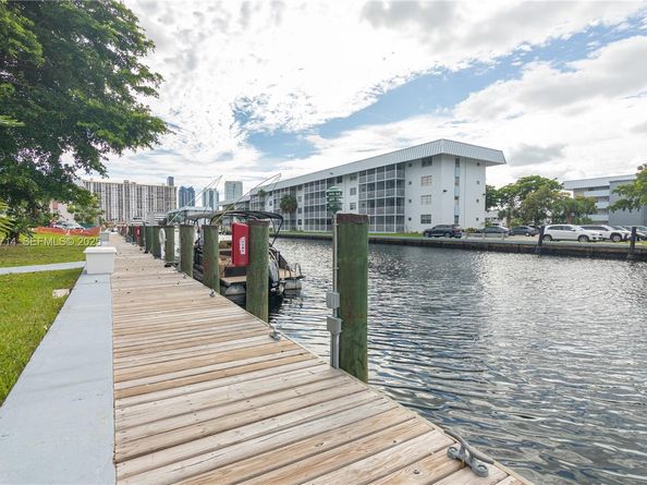 3600 NE 170th St 308, North Miami Beach FL 33160