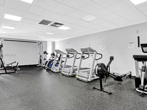 3600 NE 170th St 308, North Miami Beach FL 33160