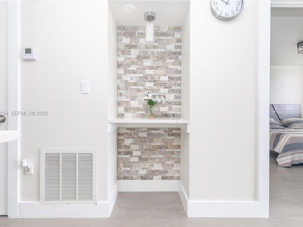 3600 NE 170th St 308, North Miami Beach FL 33160