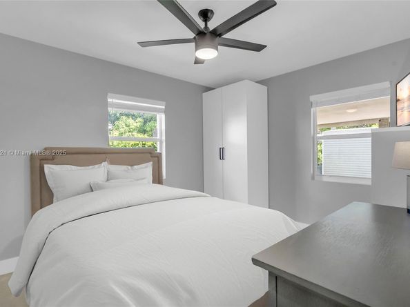6490 SW 37th St, Miami FL 33155