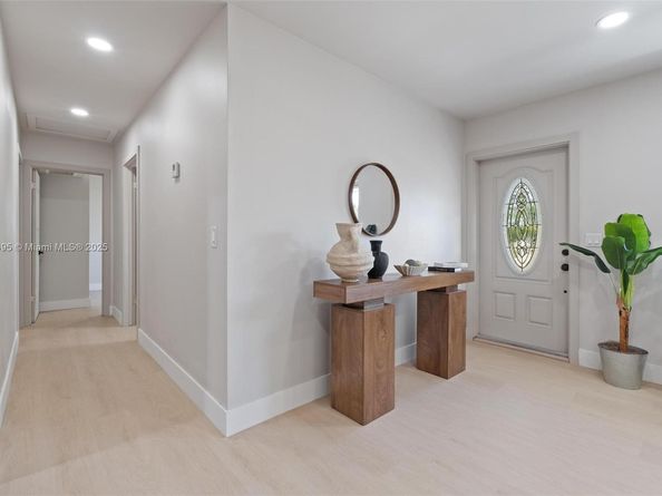 511 SW 72nd Ave, North Lauderdale FL 33068