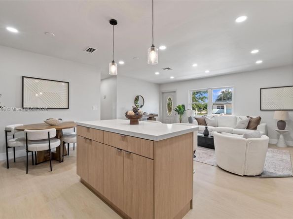 511 SW 72nd Ave, North Lauderdale FL 33068