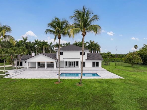 5121 SW 210th Ter, Southwest Ranches FL 33332