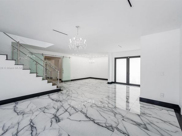 5121 SW 210th Ter, Southwest Ranches FL 33332