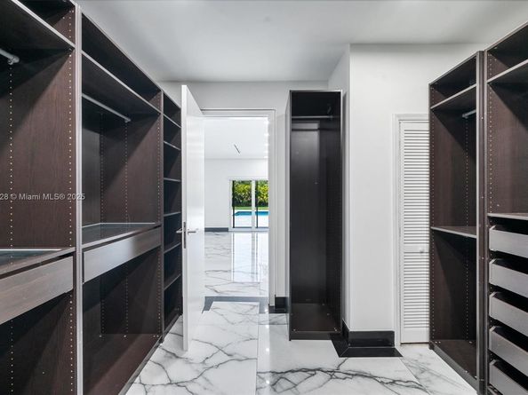 5121 SW 210th Ter, Southwest Ranches FL 33332