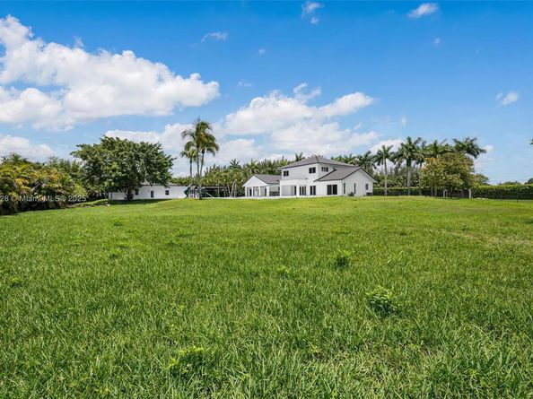 5121 SW 210th Ter, Southwest Ranches FL 33332