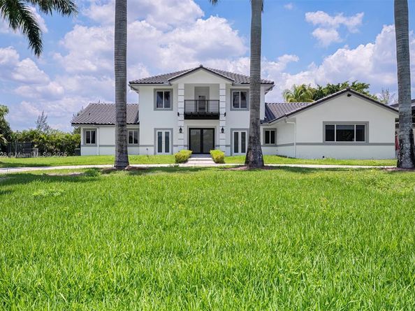 5121 SW 210th Ter, Southwest Ranches FL 33332