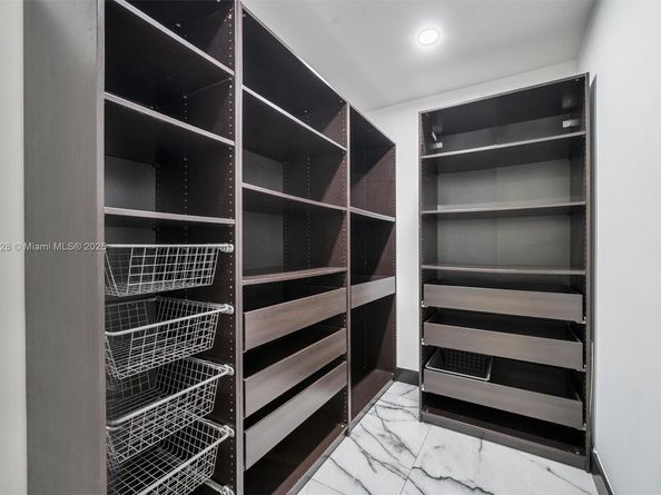 5121 SW 210th Ter, Southwest Ranches FL 33332