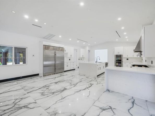 5121 SW 210th Ter, Southwest Ranches FL 33332