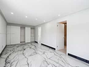 5121 SW 210th Ter, Southwest Ranches FL 33332