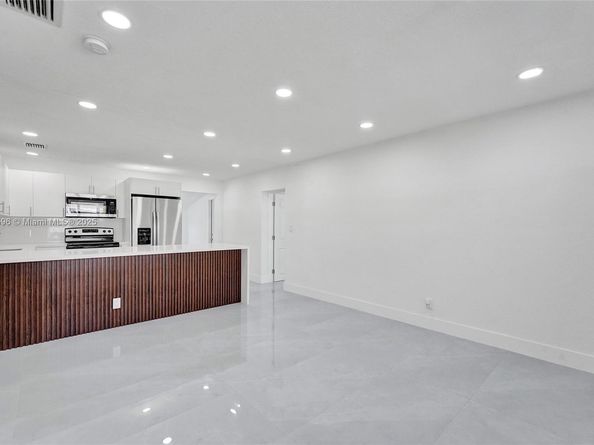 6930 SW 24th Ct, Miramar FL 33023