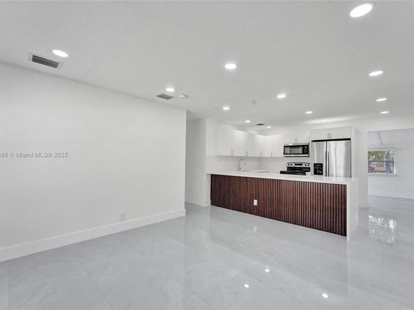 6930 SW 24th Ct, Miramar FL 33023