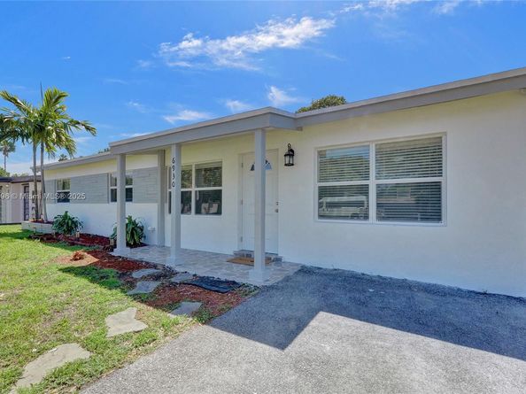 6930 SW 24th Ct, Miramar FL 33023