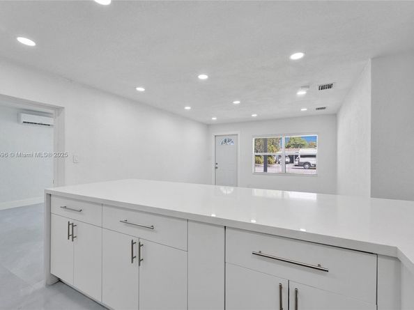 6930 SW 24th Ct, Miramar FL 33023