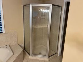 8801 SW 9th Ct, Pembroke Pines FL 33025