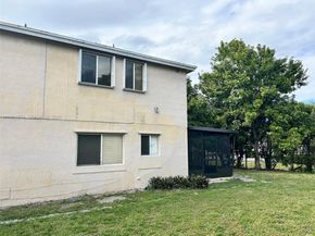 8801 SW 9th Ct, Pembroke Pines FL 33025