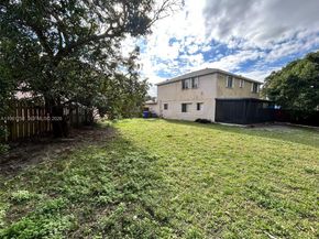 8801 SW 9th Ct, Pembroke Pines FL 33025