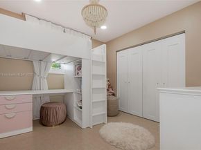 9865 SW 16th St, Miami FL 33165