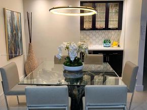 9865 SW 16th St, Miami FL 33165