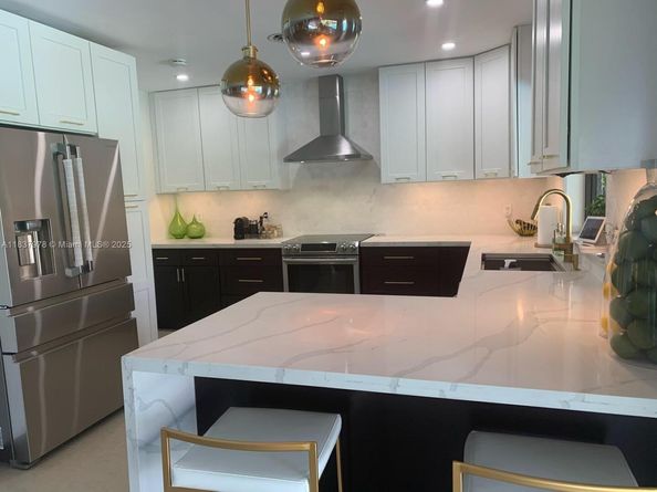 9865 SW 16th St, Miami FL 33165