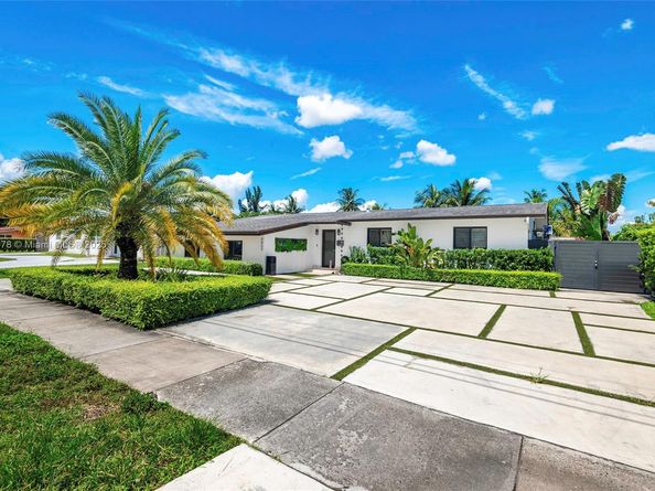 9865 SW 16th St, Miami FL 33165