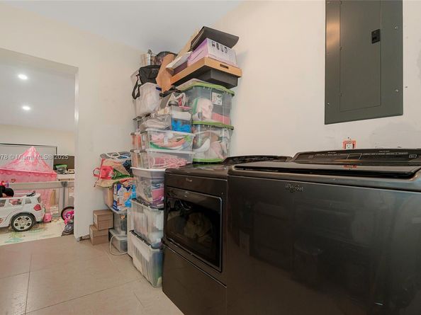 9865 SW 16th St, Miami FL 33165