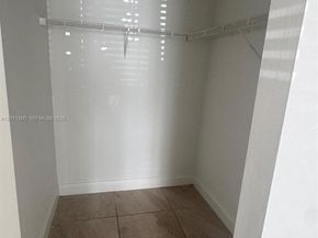 5065 Wiles Rd 103, Coconut Creek FL 33073