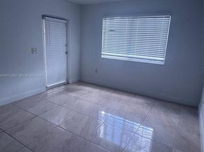 5065 Wiles Rd 103, Coconut Creek FL 33073