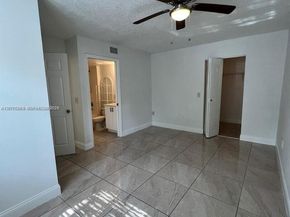 5065 Wiles Rd 103, Coconut Creek FL 33073