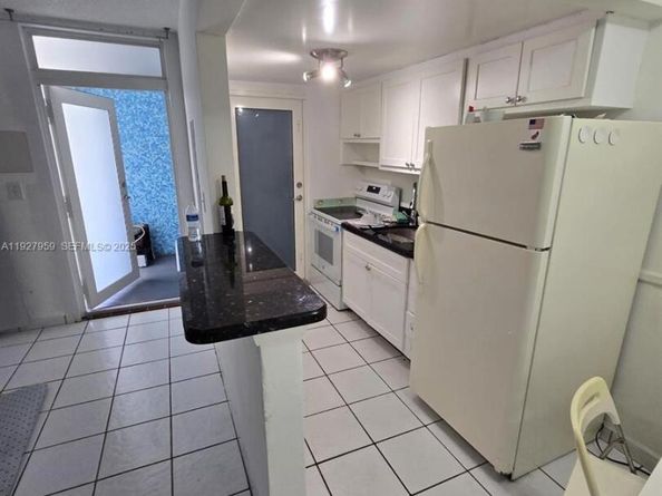 335 Collins Ave 302, Miami Beach FL 33139