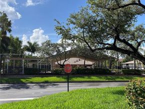 9873 N Belfort Cir 215, Tamarac FL 33321