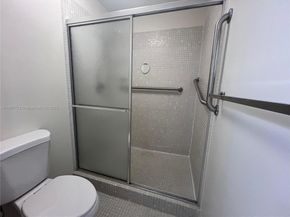 9873 N Belfort Cir 215, Tamarac FL 33321