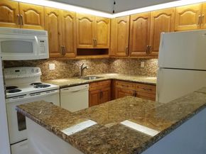 9873 N Belfort Cir 215, Tamarac FL 33321