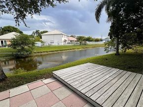 4852 NW 19th St, Coconut Creek FL 33063