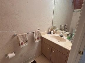 4852 NW 19th St, Coconut Creek FL 33063