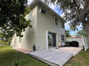 4852 NW 19th St, Coconut Creek FL 33063