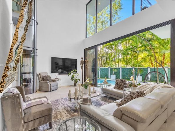 3764 Carmen Ct, Miami FL 33133