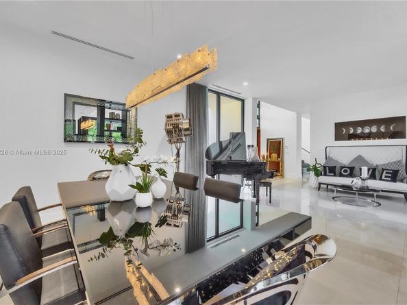 3764 Carmen Ct, Miami FL 33133