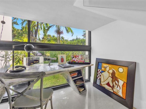 3764 Carmen Ct, Miami FL 33133